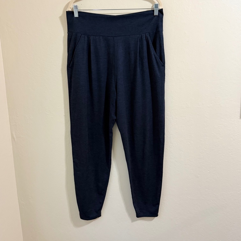 Vuori Jogger Pants Women Large/XL Navy Good Preowned Pleated High Rise Tapered